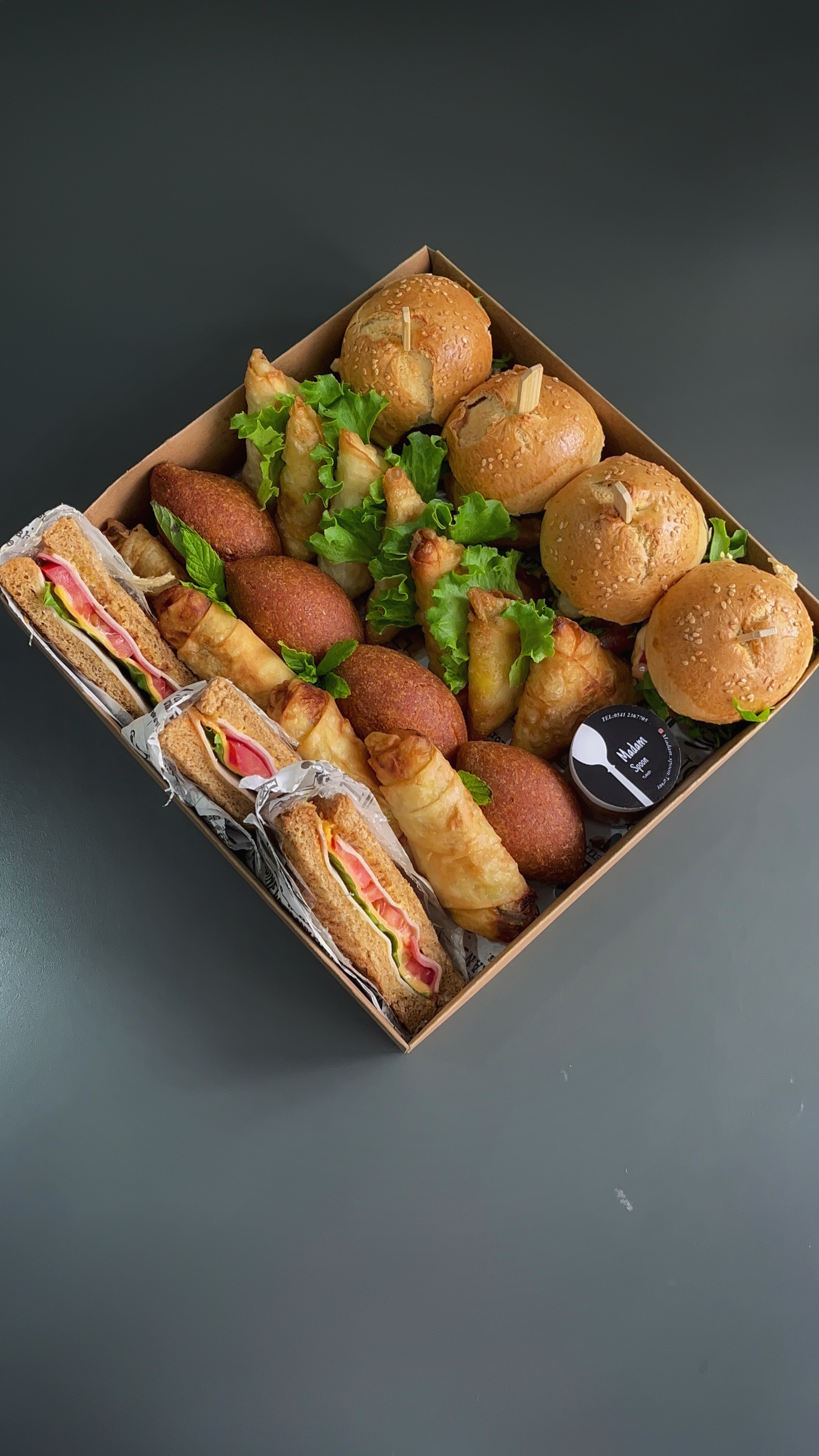 25*25 cm tuzlu atıştırmalık kutu