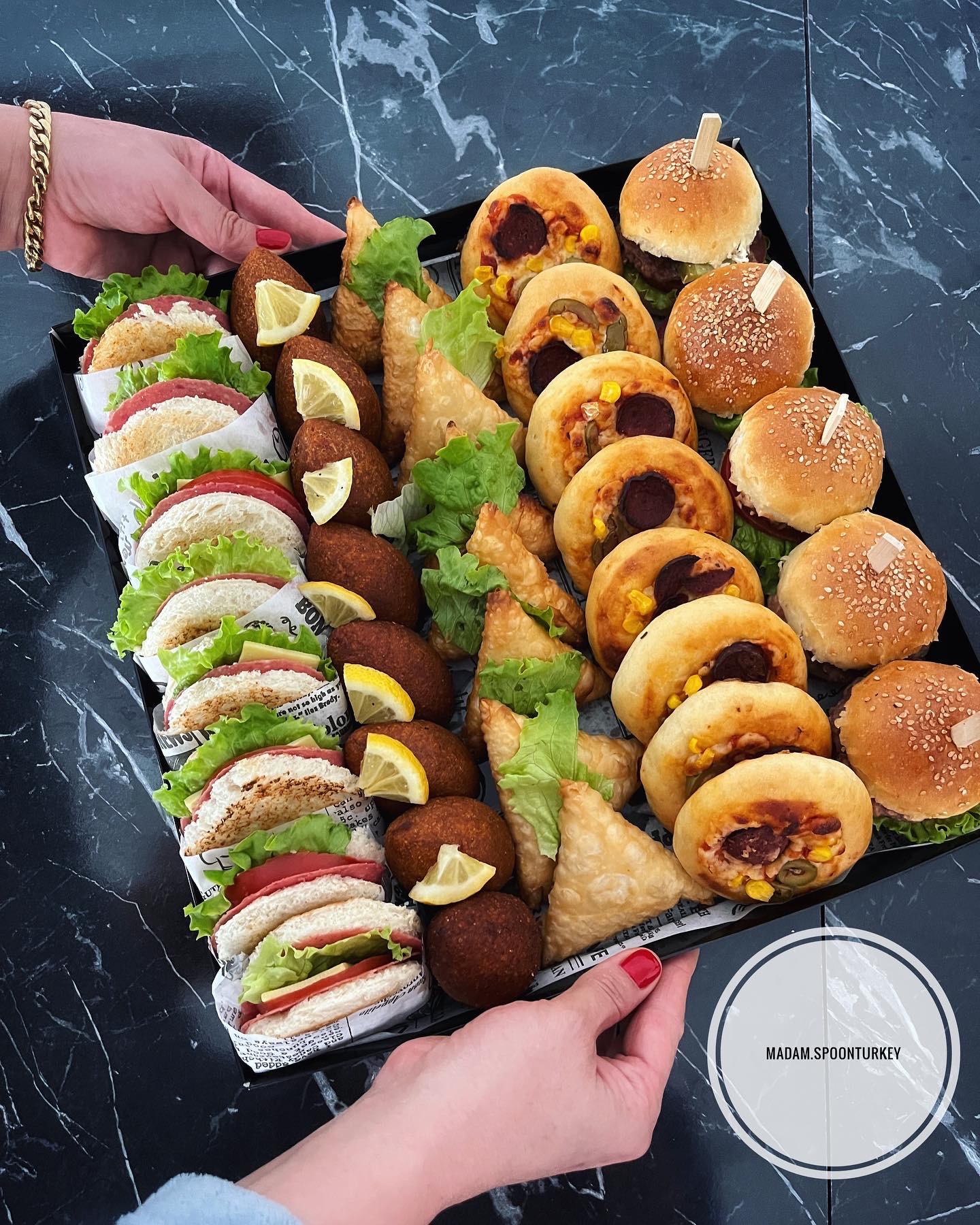 35*35 cm tuzlu atıştırmalık kutusu