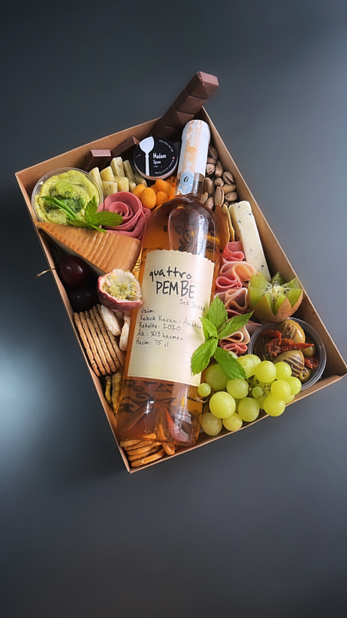 30*20 cm alkollü tadım kutusu