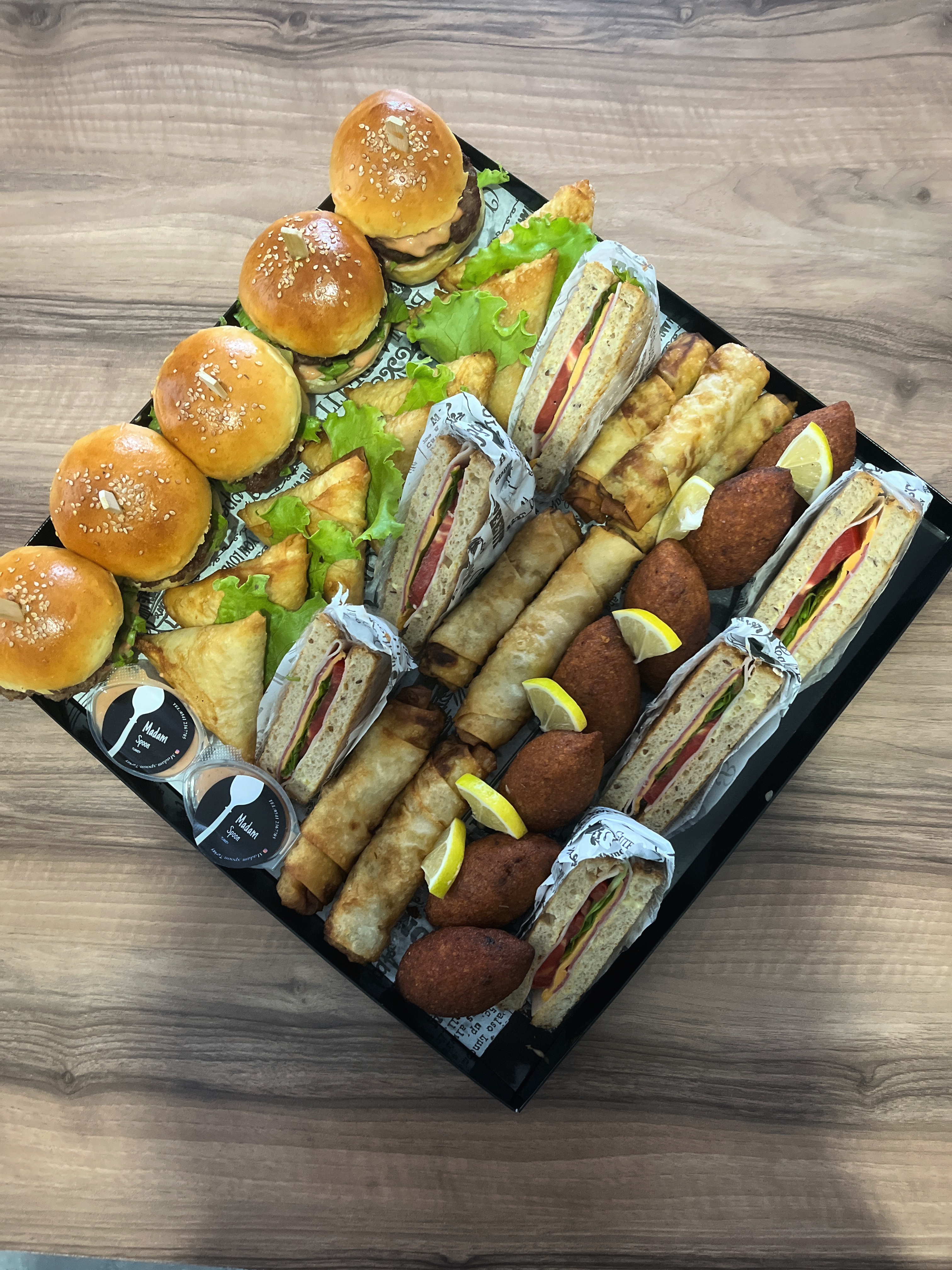 6 kişilik tuzlu atıştırmalık kutusu