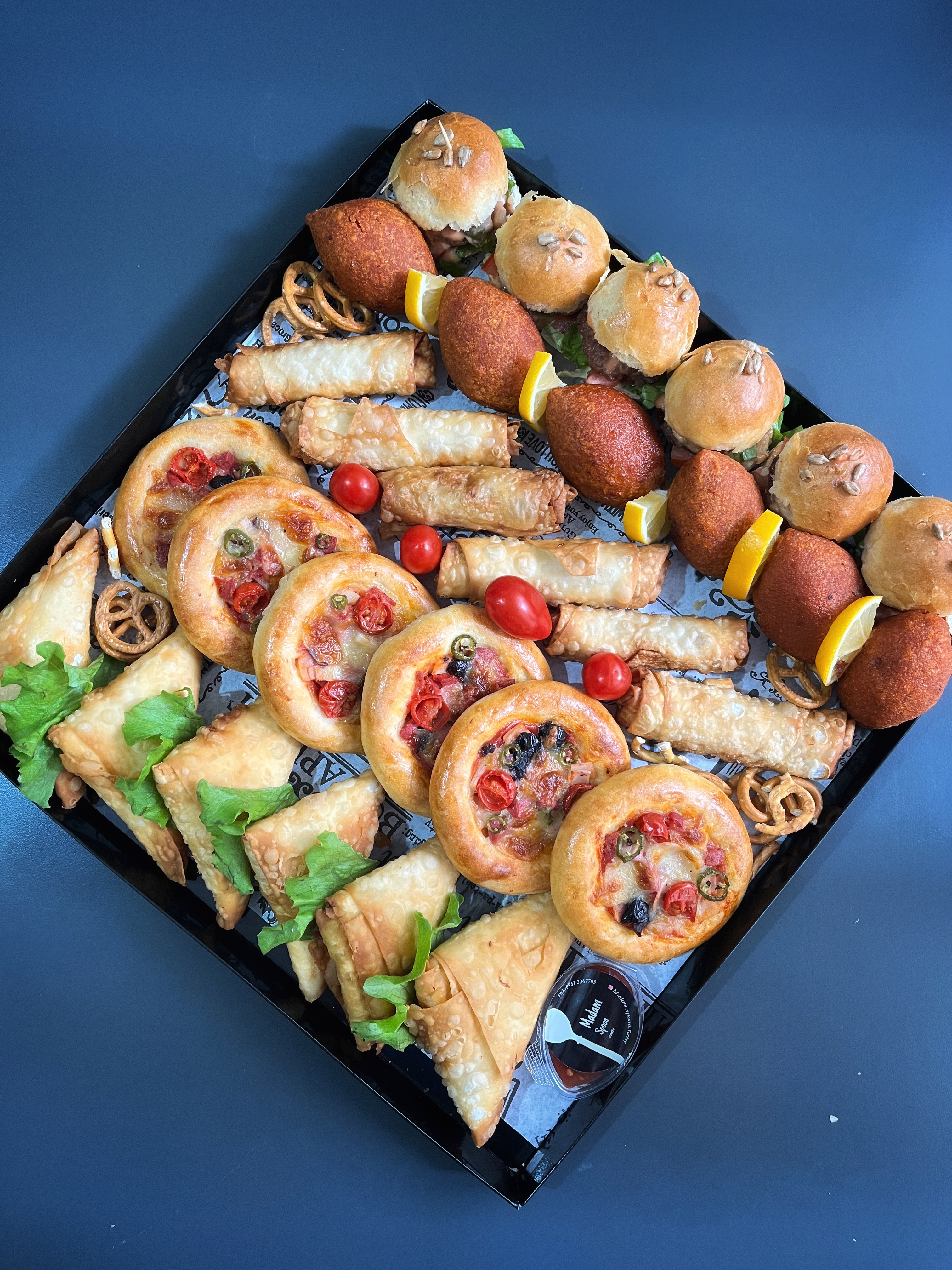 6 kişilik  tuzlu atıştırmalık kutusu