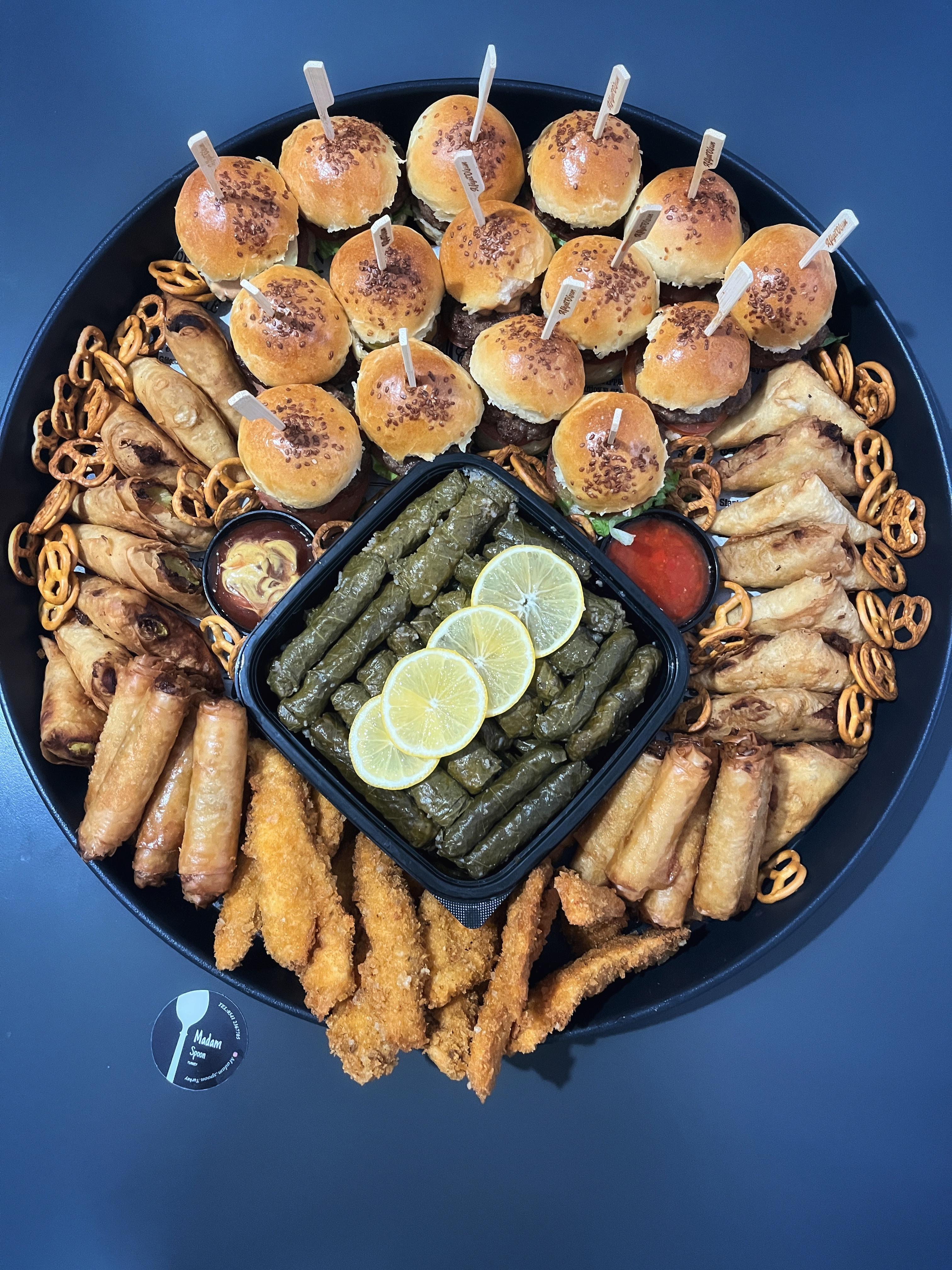 15 kişilik parti tepsisi